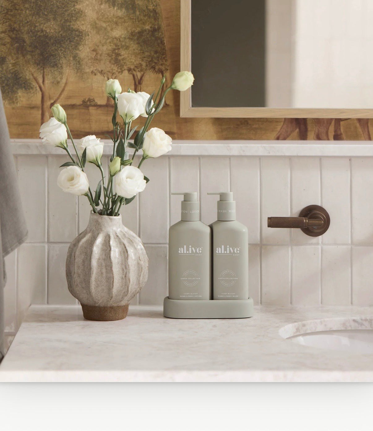 Compact Duo Ivory Bloom Hand Wash & Lotion